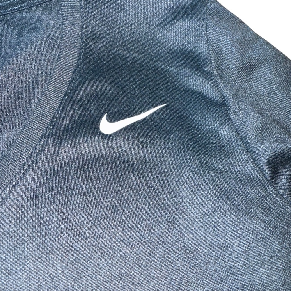 The Nike Tee Dri Fit Women’s Size Small Long Sleeve Tee Athletic Cut V-Neck - Picture 2 of 4